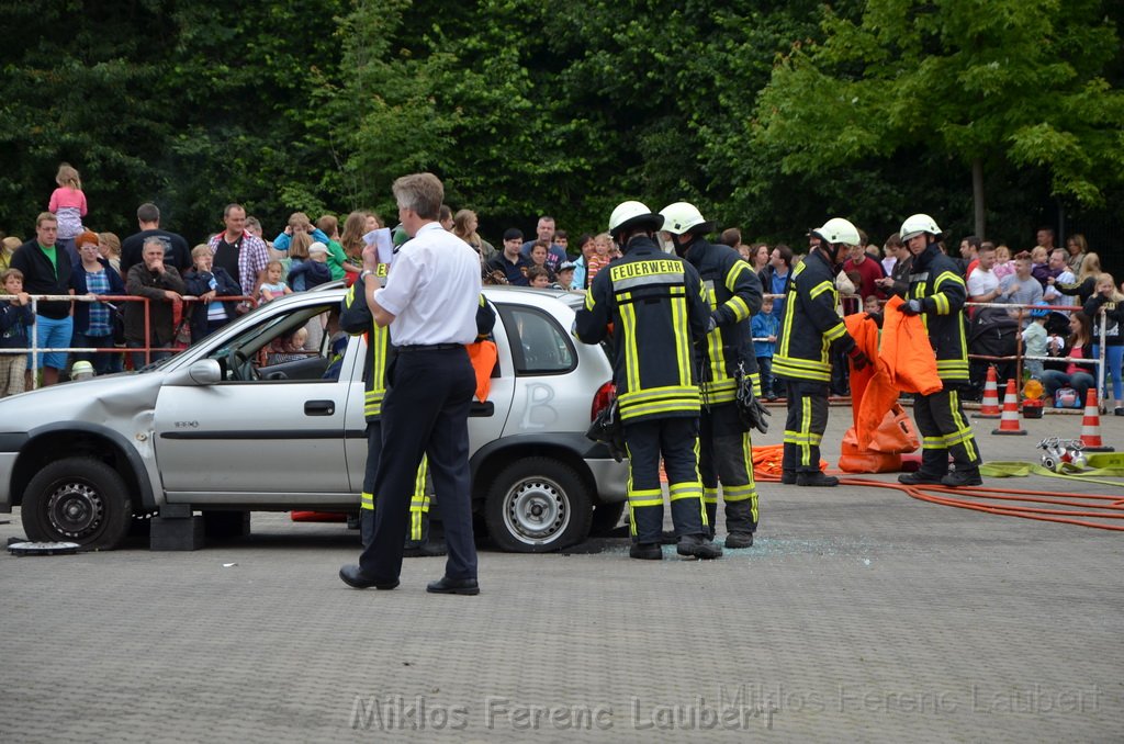 Tag der Offenen Tuer BF Koeln Weidenpesch Scheibenstr P362.JPG